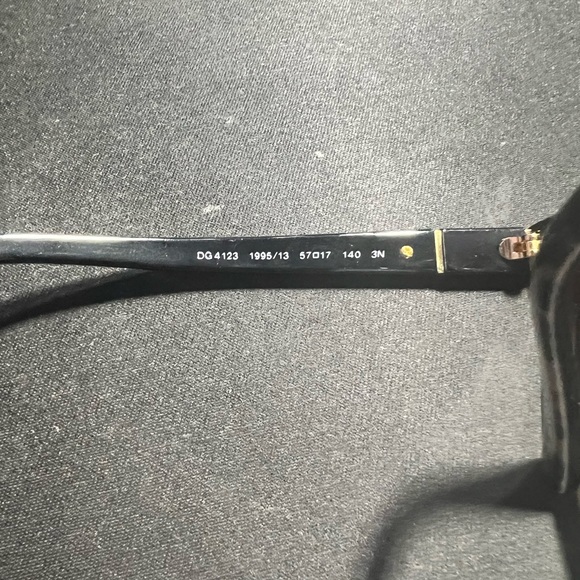 Dolce & Gabbana Leopard Print Women’s Sunglasses With Leopard Print Case - Picture 10 of 15